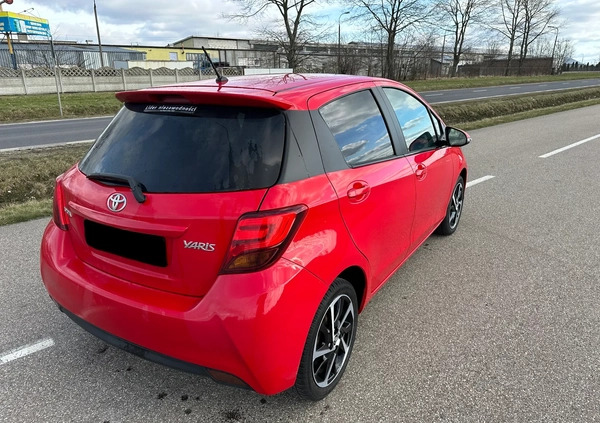 Toyota Yaris cena 42000 przebieg: 118183, rok produkcji 2015 z Żuromin małe 137